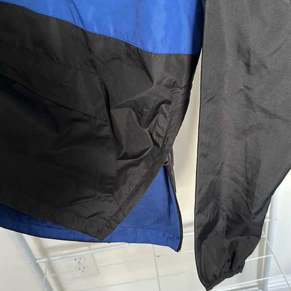 Savs windbreaker - Picture 3 of 4
